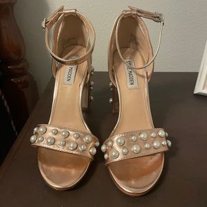 Steve Madden Rose Gold heel